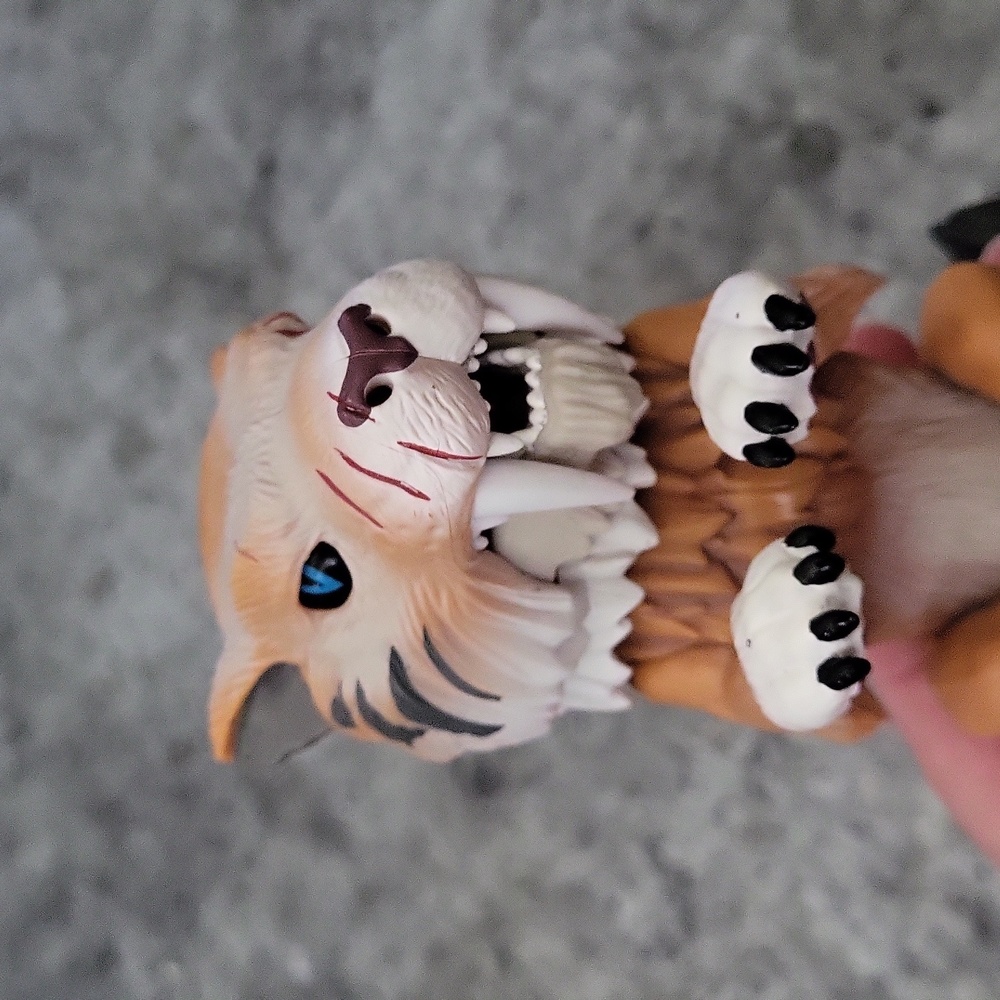 Fingerlings Sabre Tooth